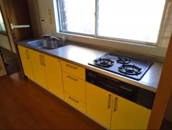 宇部市床波、中古一戸建てのキッチン画像です