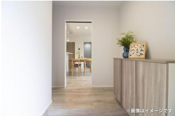 宇部市大字上宇部、新築一戸建ての玄関画像です