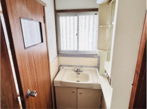 宇部市山の手町、中古一戸建ての洗面画像です