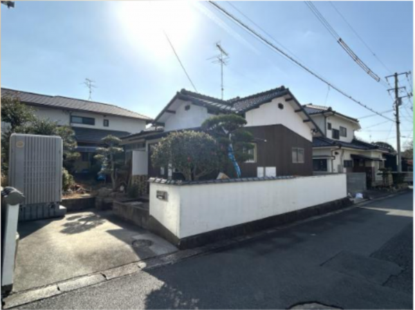 宇部市山の手町、中古一戸建ての外観画像です