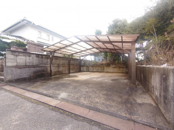 山陽小野田市大字山川、中古一戸建ての駐車場画像です