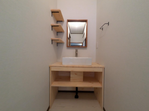 宇部市大字西岐波、中古一戸建ての洗面画像です