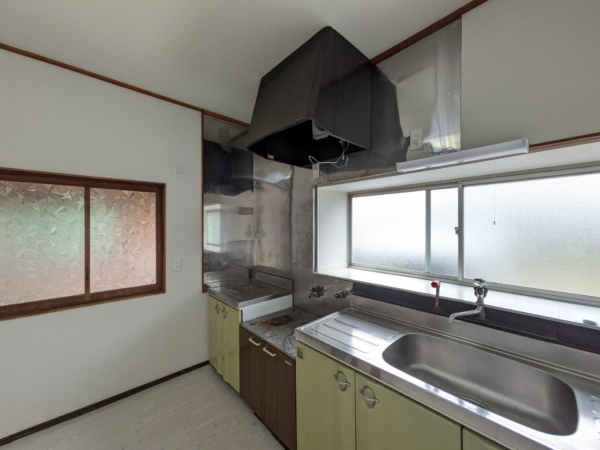 宇部市大字西岐波、中古一戸建てのキッチン画像です