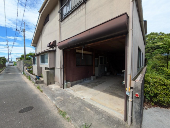 宇部市大字西岐波、中古一戸建ての外観画像です