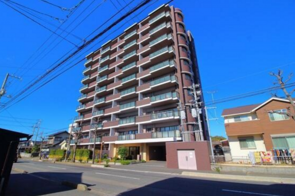 山陽小野田市中川、マンションの画像です
