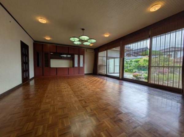 宇部市東小羽山町、中古一戸建ての内装画像です