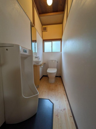 宇部市東小羽山町、中古一戸建てのトイレ画像です