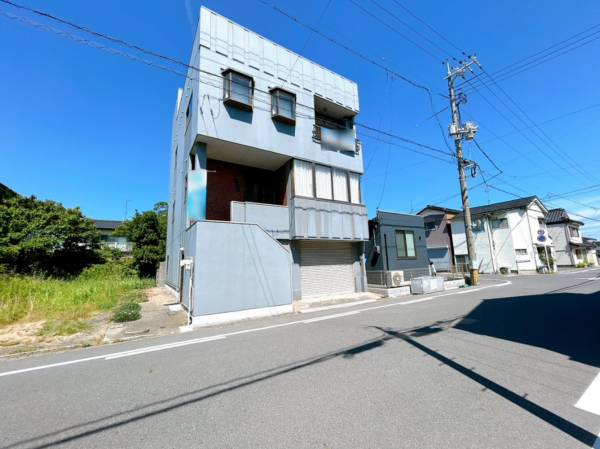 宇部市明治町、中古一戸建ての外観画像です