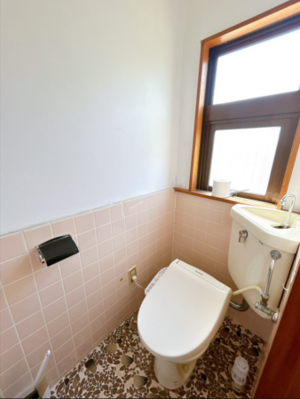 宇部市明治町、中古一戸建てのトイレ画像です