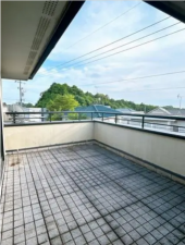 宇部市大字上宇部、中古一戸建てのバルコニー画像です