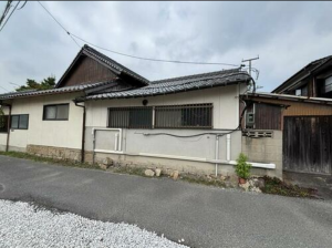 宇部市東藤曲、中古一戸建ての外観画像です
