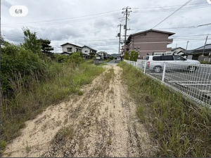 宇部市大字中野開作、土地の前面道路を含む現地写真画像です