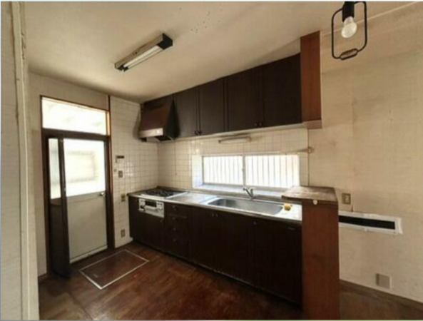 宇部市北琴芝、中古一戸建てのキッチン画像です