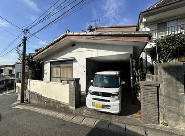 呉市南辰川町、中古一戸建ての外観画像です