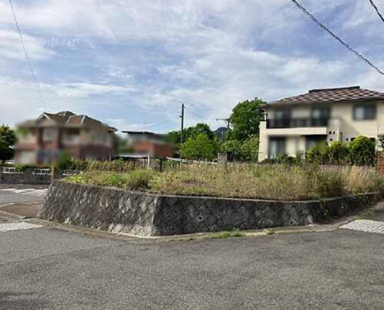呉市郷原学びの丘、土地の画像です