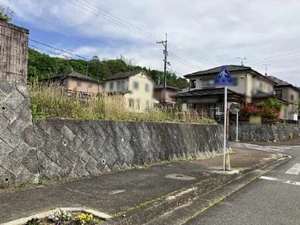 呉市郷原学びの丘、土地の画像です