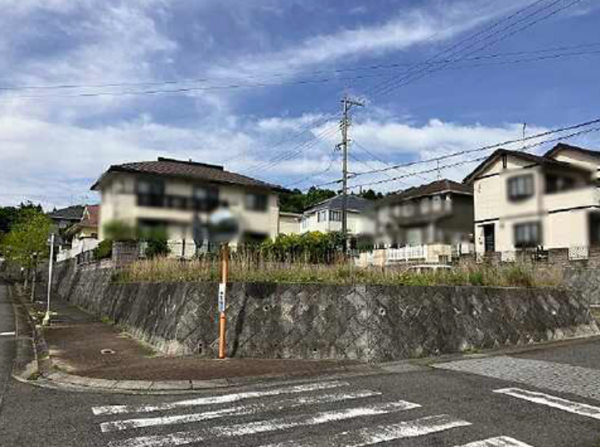 呉市郷原学びの丘、土地の画像です