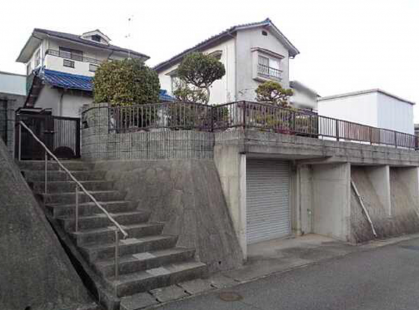 呉市焼山此原町、中古一戸建ての画像です