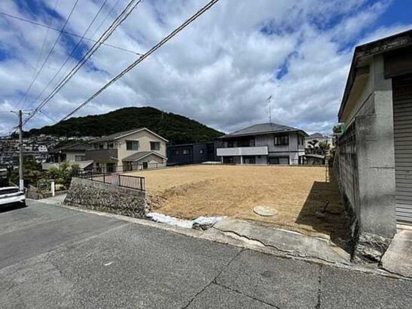 呉市焼山桜ヶ丘、土地の画像です