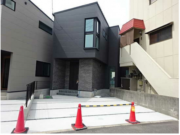 広島市南区旭、新築一戸建ての外観画像です