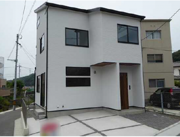 広島市東区上温品、中古一戸建ての外観画像です