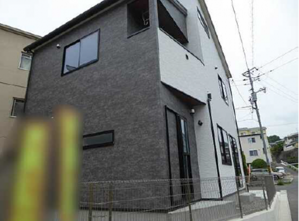 広島市東区上温品、中古一戸建ての外観画像です