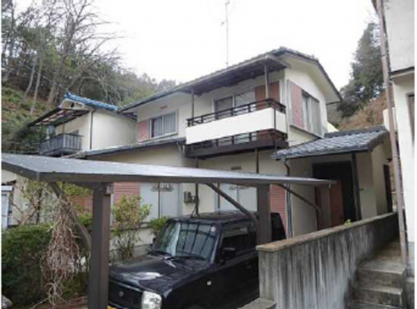 広島市東区上温品、中古一戸建ての外観画像です