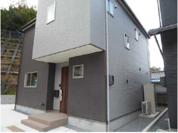 広島市東区上温品、新築一戸建ての外観画像です