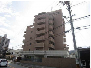広島市東区中山中町、マンションの外観画像です