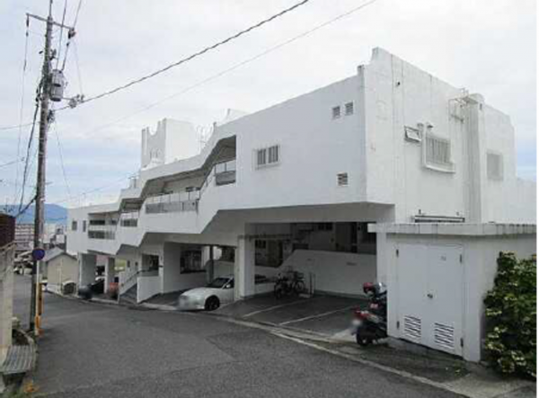 広島市東区光が丘、マンションの外観画像です