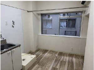 広島市東区光町、マンションの居間画像です