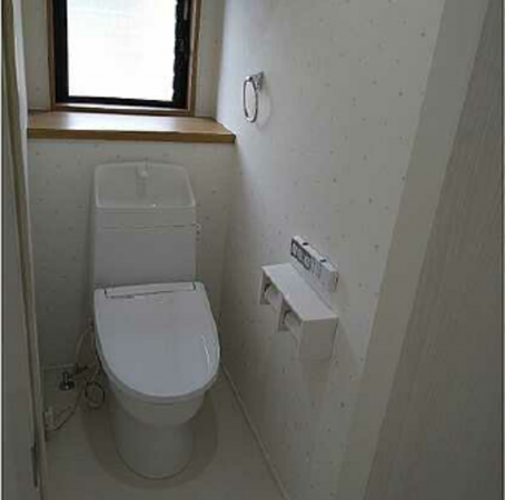 広島市東区戸坂数甲、中古一戸建てのトイレ画像です
