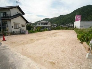 呉市安浦町中央、土地の画像です