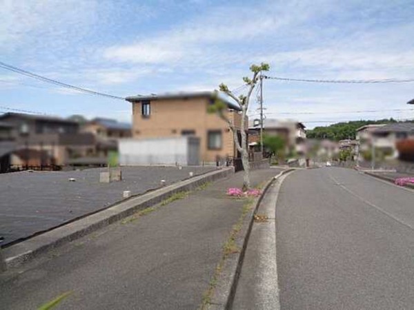 呉市郷原学びの丘、土地の画像です