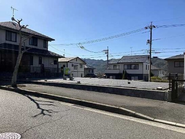 呉市郷原学びの丘、土地の画像です
