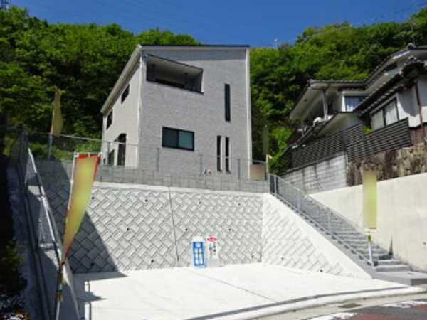 広島市南区仁保、新築一戸建ての外観画像です
