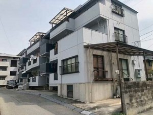 呉市広駅前、マンションの画像です