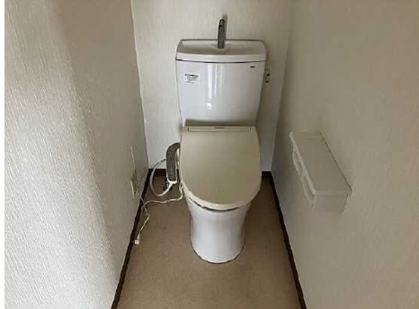 広島市東区山根町、マンションのトイレ画像です