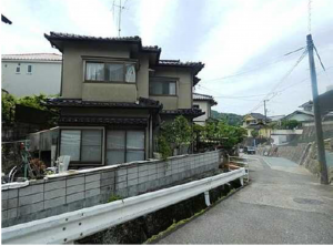 広島市東区上温品、中古一戸建ての外観画像です