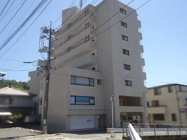 呉市天応西条、マンションの画像です