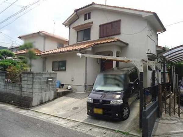 呉市焼山西、中古一戸建ての画像です