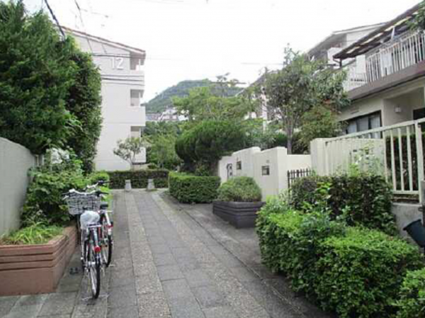 広島市西区鈴が峰町、中古一戸建ての画像です