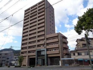 呉市東片山町、マンションの画像です