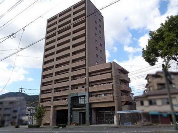 呉市東片山町、マンションの画像です