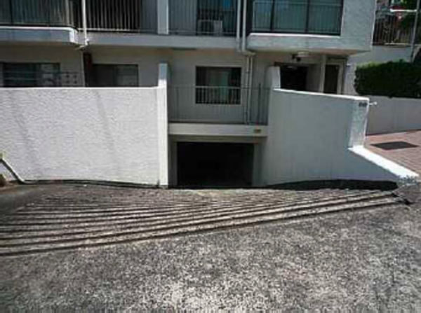 広島市南区西本浦町、マンションの画像です