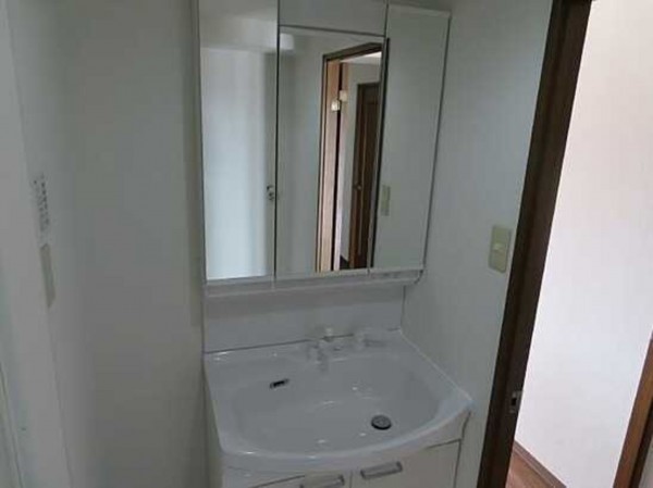 呉市広本町、マンションの画像です