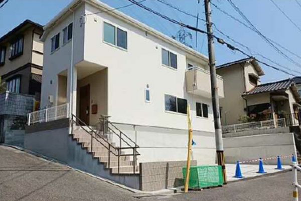 広島市東区中山新町、新築一戸建ての画像です
