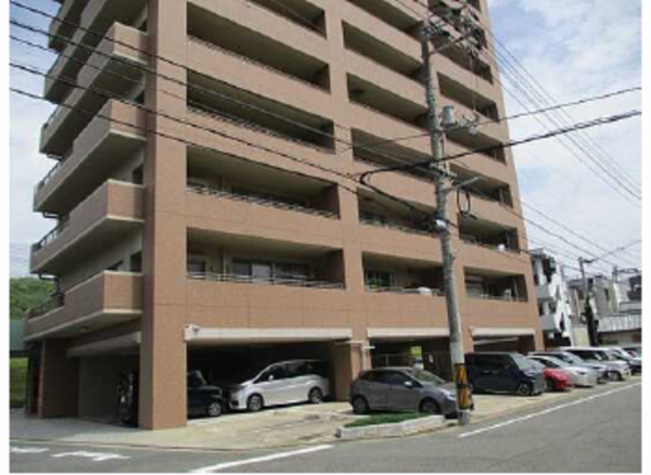 広島市西区三篠北町、マンションの外観画像です