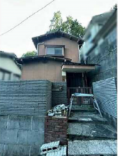 呉市仁方皆実町、中古一戸建ての外観画像です