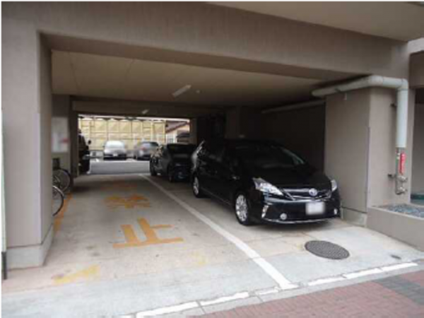 呉市西中央、マンションの駐車場画像です
